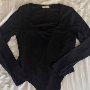 Aritzia Babaton Contour Square neck  Black Long Sleeve Bodysuit size XL